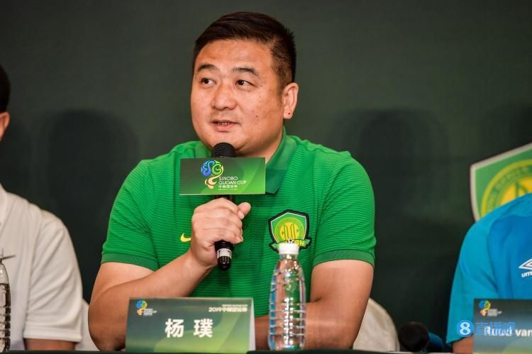 美女露久久